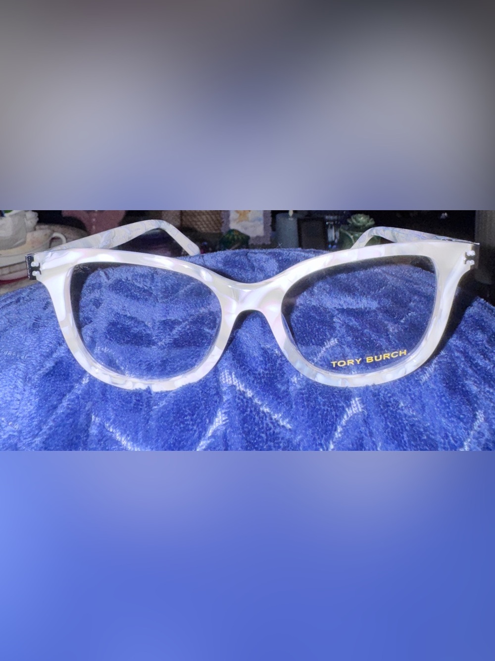 Tory Burch NWOT frames TY2153U. Slight cat eye in gorgeous beige marble.